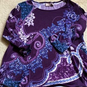 Pretty floral sweater top